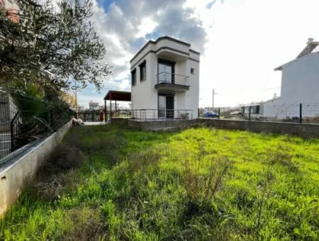 Freistehende 2-1-Einzelvilla Mit Grossem Garten Zum Verkauf In Seferihisar Doğanbey