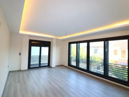 3-In-1-Maisonette-Villa Mit Null Großem Garten Zum Verkauf In Seferihisar Ürkmez