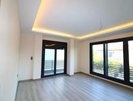 3-In-1-Maisonette-Villa Mit Null Großem Garten Zum Verkauf In Seferihisar Ürkmez