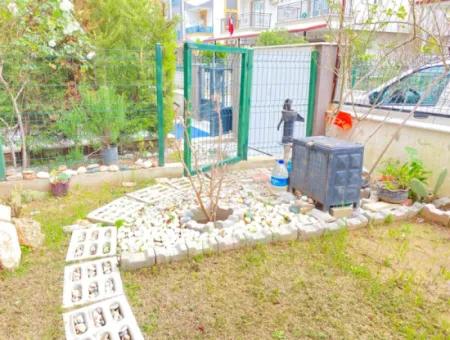 2 1 80M2 Freistehende Gartenwohnung Mit Eingang Zum Verkauf Im Zentrum Von Ürkmez