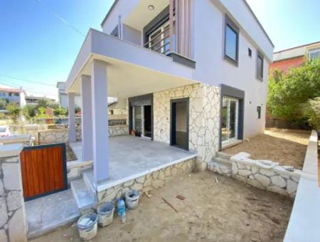 Neue Freistehende 3 1 Luxusvilla Zum Verkauf In Seferihisar Doğanbey