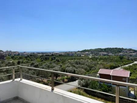 3 In 1 Wohnung Maisonette Mit Großer Terrasse Mit Blick Auf Die Stadt Meer In Ürkmez