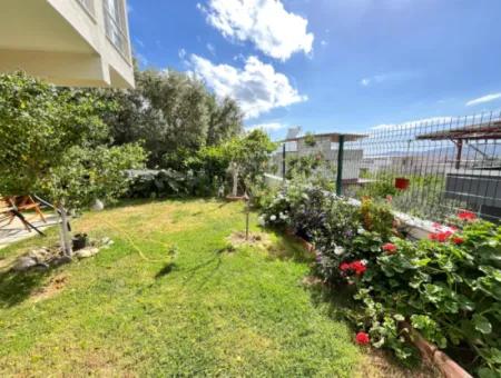 3 2 Villen Zum Verkauf In Ürkmez Mit Vollem Meer, Garten Mit Blick Auf Die Stadt