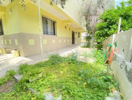 3-In-1-Wohnung Mit Garten Im Erdgeschoss Zum Verkauf In Der Mittleren Nachbarschaft Von Izmir Menderes