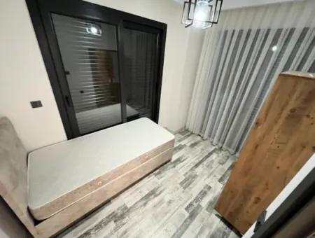 3 In 1 Möbliertes Maisonette-Ferienhaus Mit Garten In Einem Komplex In Doğanbey