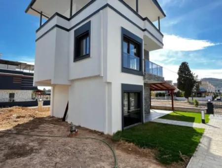 Freistehende 3 1 Villa Mit Null Pool Zu Verkaufen In Seferihisar Doğanbey