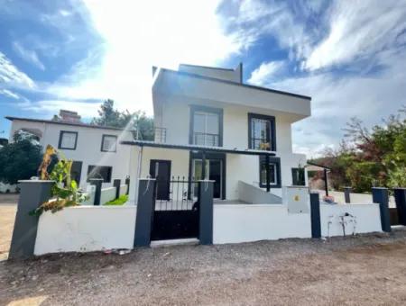 2 1 Villa Mit Neuem Garten Zum Verkauf Zu Einem Erschwinglichen Preis In Doğanbey Payamli