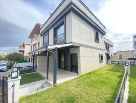 2 1 Neues Garten-Duplex-Sommerhaus Zum Verkauf In Doğanbey, Seferihisar