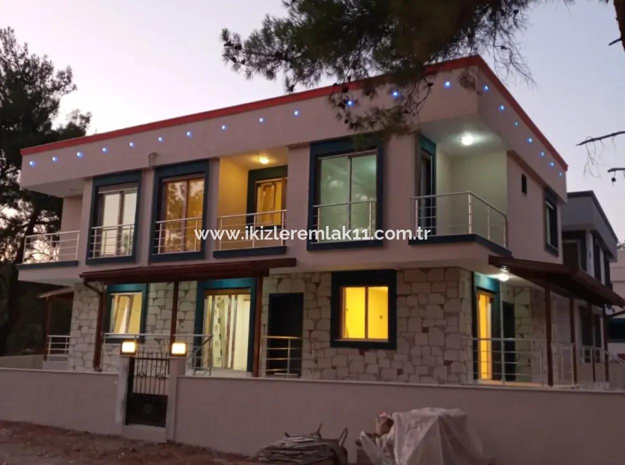 Detached Garden 3 1 Villa For Sale In Seferihisar Payamlı