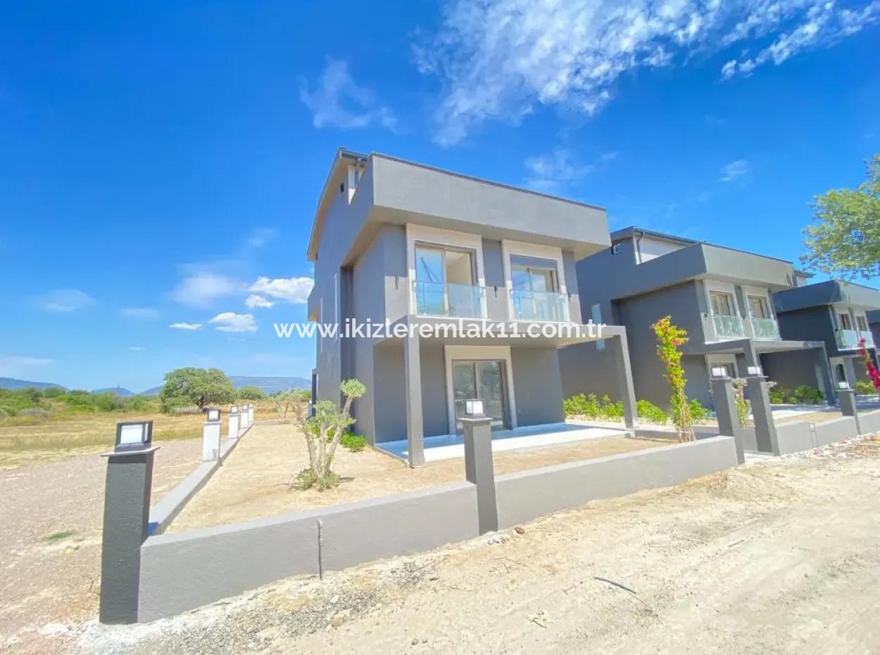 3 1 Villa For Sale In Seferihisar Doğanbey Seafront Site