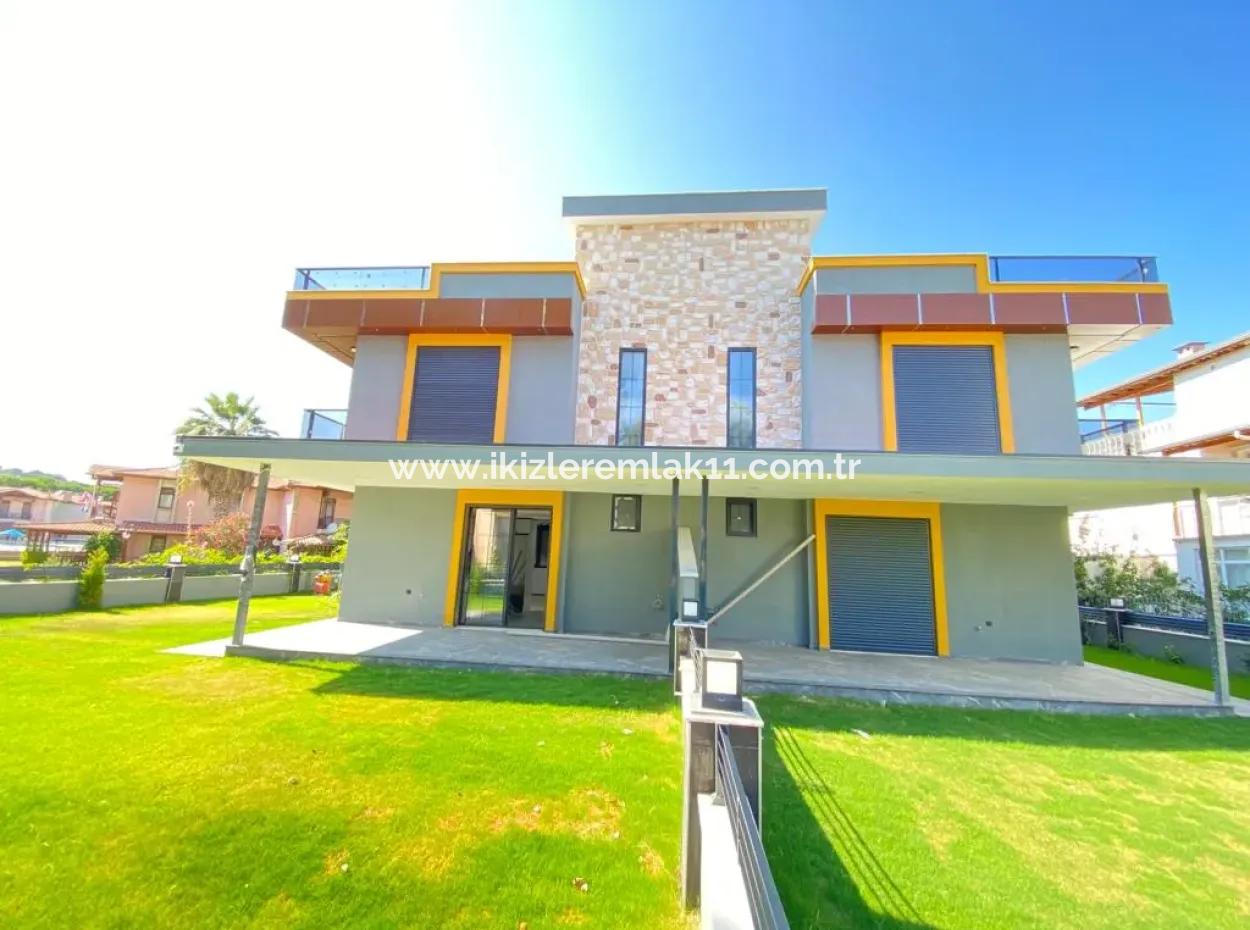 Ultra Luxury For Sale 3 1 Detached Cottage In Seferihisar Ürkmez