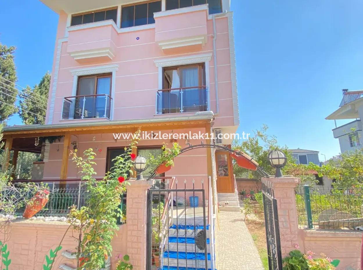 Single Detached Villa With Large Garden 3 In 1 Cost-Free For Sale In Doğanbey