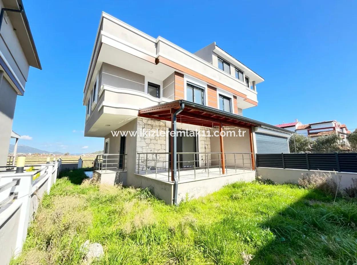 3 1 Villa With New Large Garden For Sale In Seferihisar Doganbey