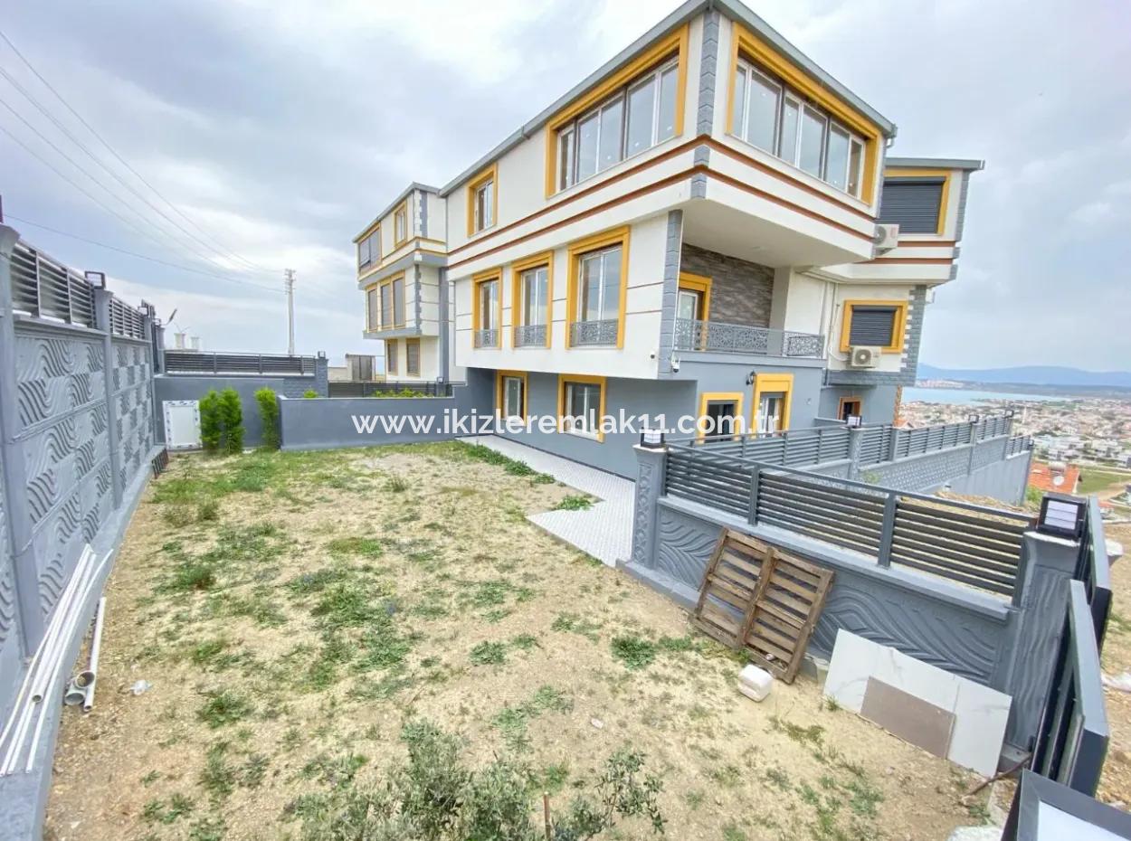 Zero Wide 3 2 Luxury Triplex For Sale In Seferihisar Akarca