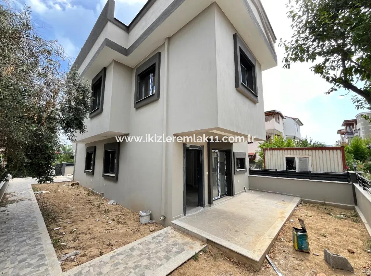 2 1 Villa With New Garden For Sale Near The Sea In Seferihisar Doğanbey