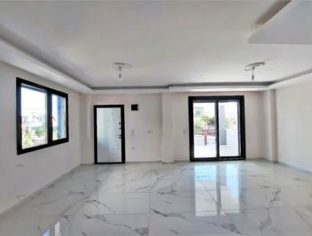 Seferihisar Doğanbey'de Müstakil Büyük Bahçeli 3 1 Villa For Sale