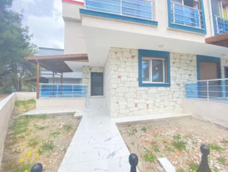 Detached Garden 3 1 Villa For Sale In Seferihisar Payamlı