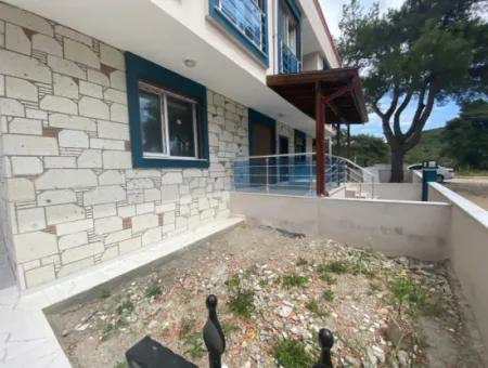 Detached Garden 3 1 Villa For Sale In Seferihisar Payamlı