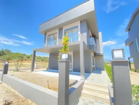 3 1 Villa For Sale In Seferihisar Doğanbey Seafront Site