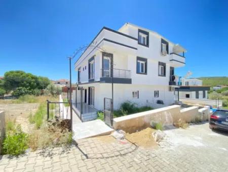 Detached Garden 3 1 Villa For Sale In Seferihisar Payamlı