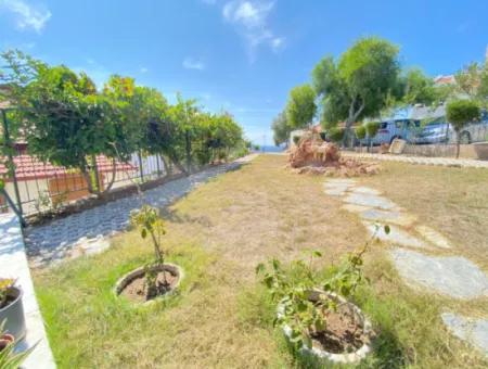 3 1 Villa For Sale With Large Garden With Full Sea View On The Sea Side In Doğanbey