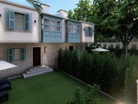 Detached Luxury Built 3 In 1 Turnkey Pool Villa In Doğanbey Payamlı