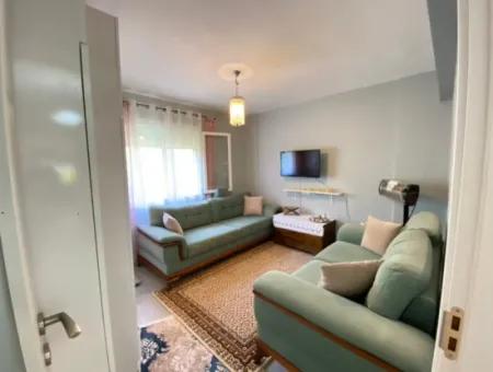 Seferihisar Ürkmez Center For Sale In Large Handy 3 1 Apartment