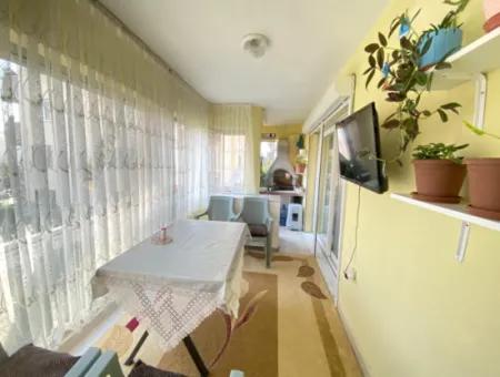 Seferihisar Ürkmez Center For Sale In Large Handy 3 1 Apartment