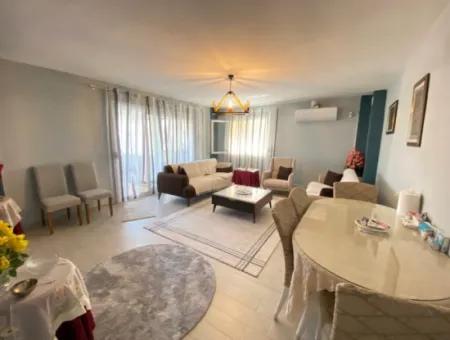 Seferihisar Ürkmez Center For Sale In Large Handy 3 1 Apartment