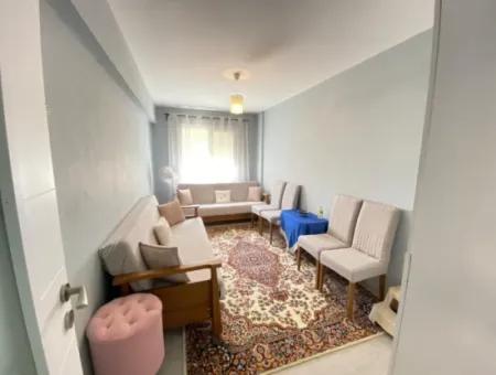 Seferihisar Ürkmez Center For Sale In Large Handy 3 1 Apartment