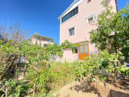 Single Detached Villa With Large Garden 3 In 1 Cost-Free For Sale In Doğanbey