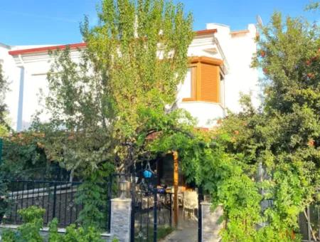 3 In 1 Villa With Large Garden For Sale In Doganbeyde Seferihisar