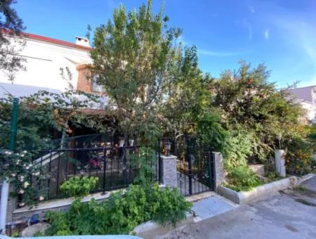 3 In 1 Villa With Large Garden For Sale In Doganbeyde Seferihisar