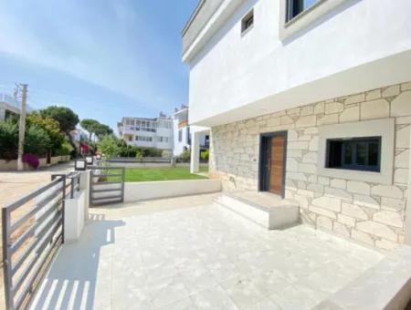 3 1 New Villa With Large Garden For Sale In Seferihisar Doğanbey Sea Side