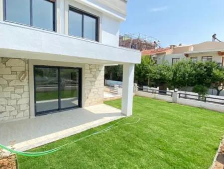 3 1 New Villa With Large Garden For Sale In Seferihisar Doğanbey Sea Side