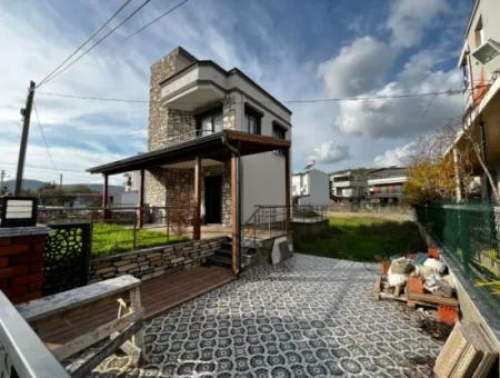 Single Detached 2 1 Villa With Large Garden For Sale In Seferihisar Doğanbey