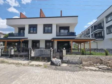 3 1 Villa For Sale In Seferihisar Ürkmez With Zero Large Garden