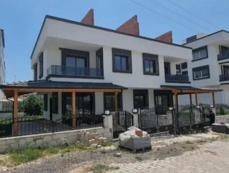 3 1 Villa For Sale In Seferihisar Ürkmez With Zero Large Garden