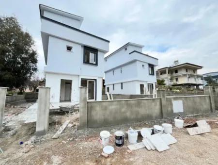 2 1 Villa With Large Garden For Sale In Seferihisar Payamli