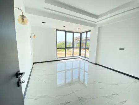 100 Meters To Seferihisar Ürkmez Beach / Detached Villa With Pool / Ultra Luxury