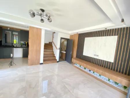 3 1 Villa With New Large Garden For Sale In Seferihisar Doganbey