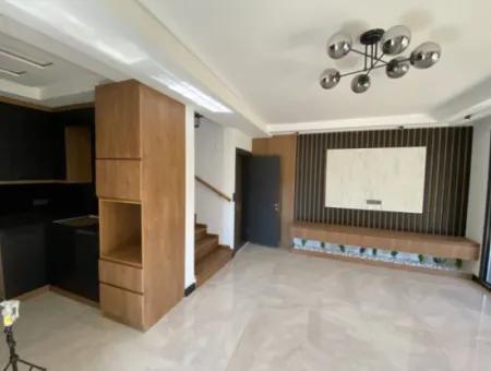 3 1 Villa With New Large Garden For Sale In Seferihisar Doganbey