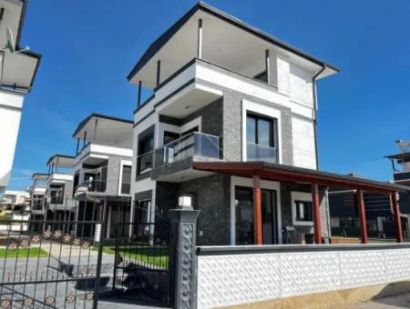 Detached 3 1 Villa With Zero Pool For Sale In Seferihisar Doğanbey