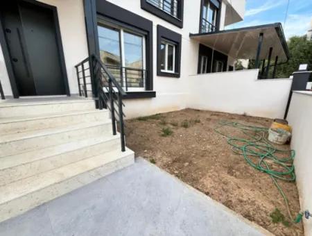 Corner Villa With New Large Garden For Sale Near The Sea In Doğanbey