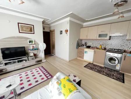 1 1 Furnished Apartment With Parking Close To The Sea Bazaar In Ürkmez