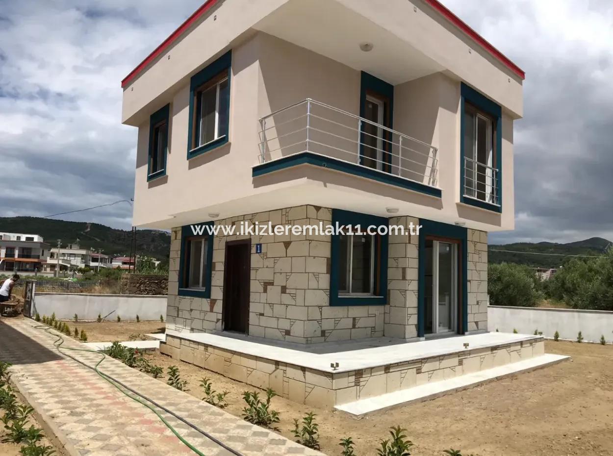 Seferihisar Doğanbeyde Satılık, Site İçinde Tamamen Müstakıl 3+1 Yazlık Villa