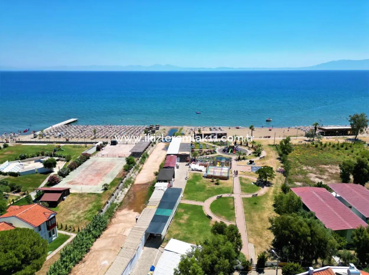 İzmir Seferihisar Doğanbey De Denize Sıfır Site De Satılık Yazlık 3+1