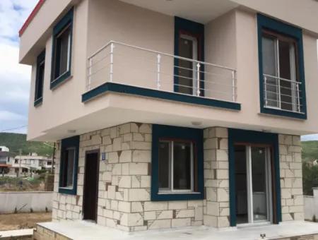 Seferihisar Doğanbeyde Satılık, Site İçinde Tamamen Müstakıl 3+1 Yazlık Villa