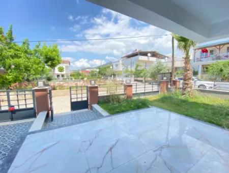 İzmir Menderes Özdere Merkezde Denize Çok Yakın Konumda 3+1 Villa