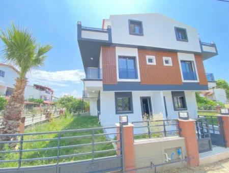 İzmir Menderes Özdere Merkezde Denize Çok Yakın Konumda 3+1 Villa